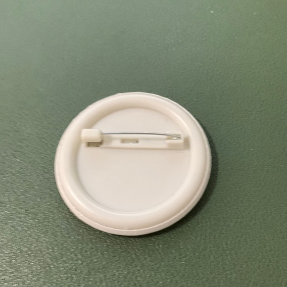 Bag pin black and white cartoon emoji smiley face sun - Picture 2 of 3